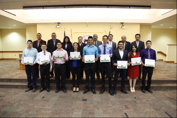 CindyARetana's tweet photo. EDHS Gates recipients honored for their EXCELLENCE. #EmpirePride https://t.co/GK2NKS4CTl