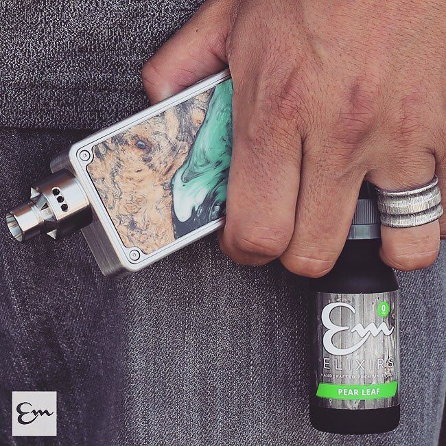 ElementMods's tweet photo. Hand check, EM stab + Stumpy + our coming soon Pear Leaf @emelixirs 👌🏻
.
.
#elementmods #emstab #emelixirs #socalva… https://t.co/DL9JQ8K7AW