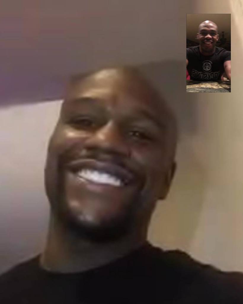 JonnyBones's tweet photo. Great conversation with #TBE tonight. #MakingHistory #Champion2016 #TMT https://t.co/KeLcfbv8DV https://t.co/V4k4fydfCM