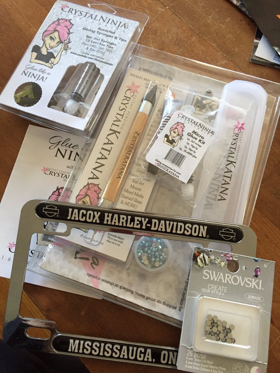 AlisonMWalker48's tweet photo. Going to #blingout my #harleydavidson license plate holder! #HDfatboyLo with #CrystalKatania tool!!! @CrystalNinja https://t.co/XJpjeNuGMr