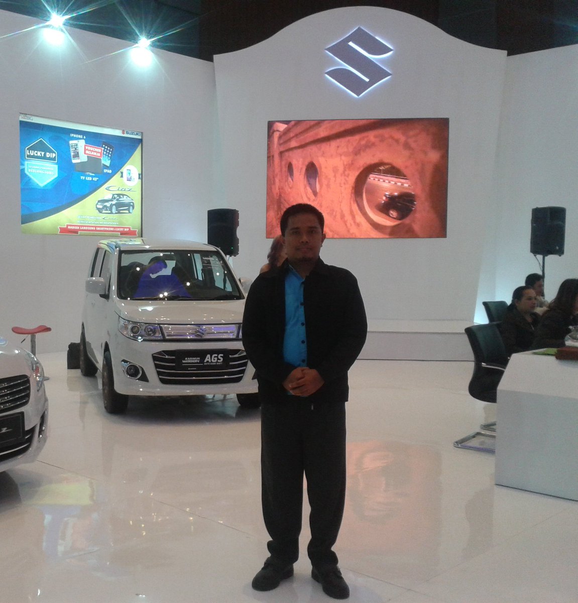 RustanSmile's tweet photo. Acara GIIAS Makassar Auto Show Four Point https://t.co/3TvIh9RMbV