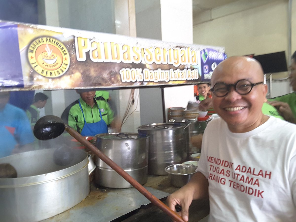 <a href="/art_rere/">syahrir arsyad dini</a> mari bersua di <a href="/makassarwriters/">MIWF</a> sore ini, 4.30 di Fort Rotterdam