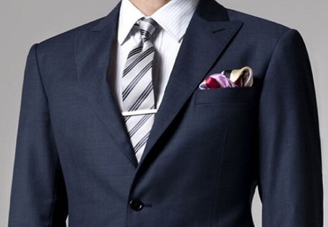 tailoredsparis's tweet photo. High quality #custom_suits for men are made by experienced #tailors allowing you to make finest #style statement. https://t.co/0OA2CNa05U