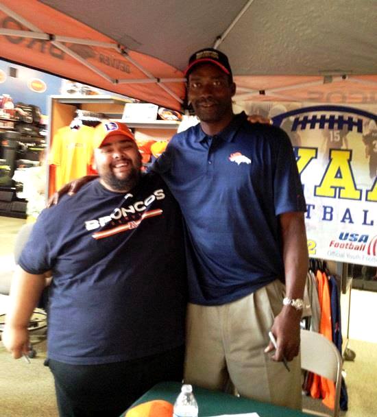 Kaptain_Kirk62's tweet photo. Thus was a good day. Congrats #simonfletcher on your #Broncos #ROF induction. #BroncoMike would approve. https://t.co/UXiewMjdo3