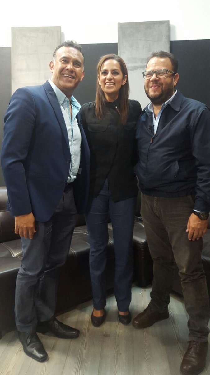 PRDCortazar's tweet photo. Estuvo padrísima la noche. Muy bien por @VIA_Noticias @clauspap @hugoestefania_m @baltasar_zc excelente entrevista https://t.co/Ak7oHU5xXU