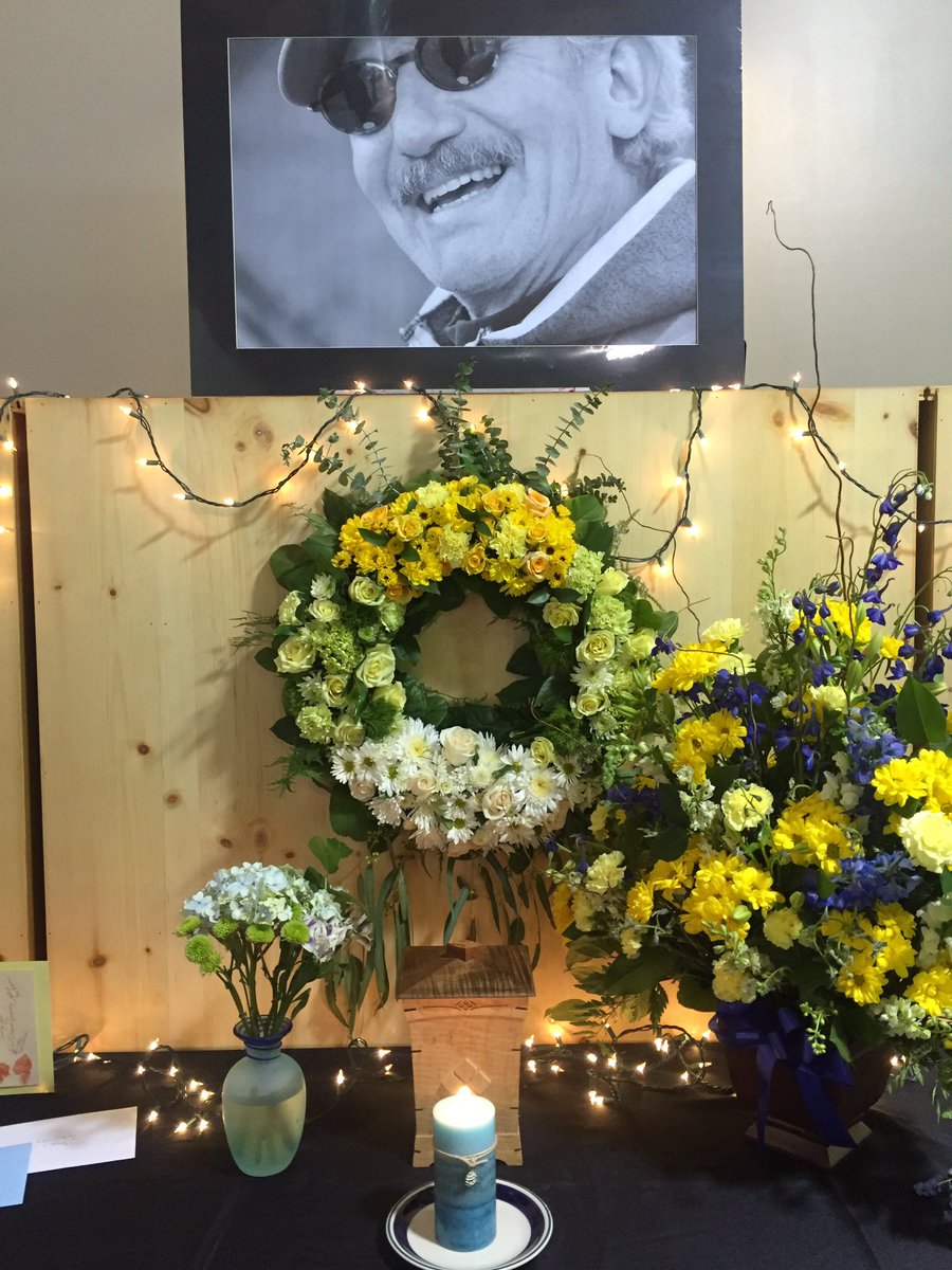 JoeWyman's tweet photo. Saying goodbye to my uncle where his employer Temsco put on a touching tribute. https://t.co/AaIUHbxhf9