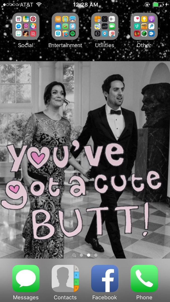 Well it was supposed to be a lock screen, but it works as a home screen too and I love it!! 😍😍 Thanks girls! 😘