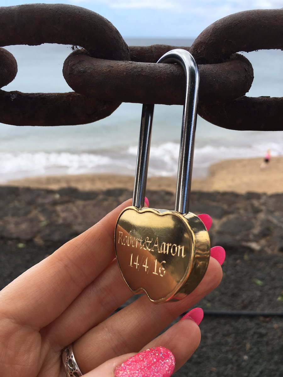 ravenprincess's tweet image. @emmerdale #Robron have to be forever now!! Ive love locked them!! ❤️❤️❤️❤️❤️❤️