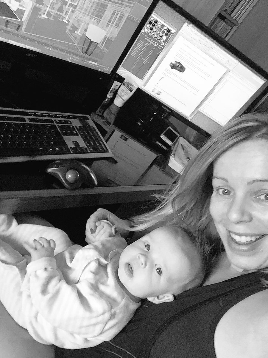 MinxDesigns's tweet photo. #MiniMinx is running the show today! 👑 https://t.co/9yi9AItayq