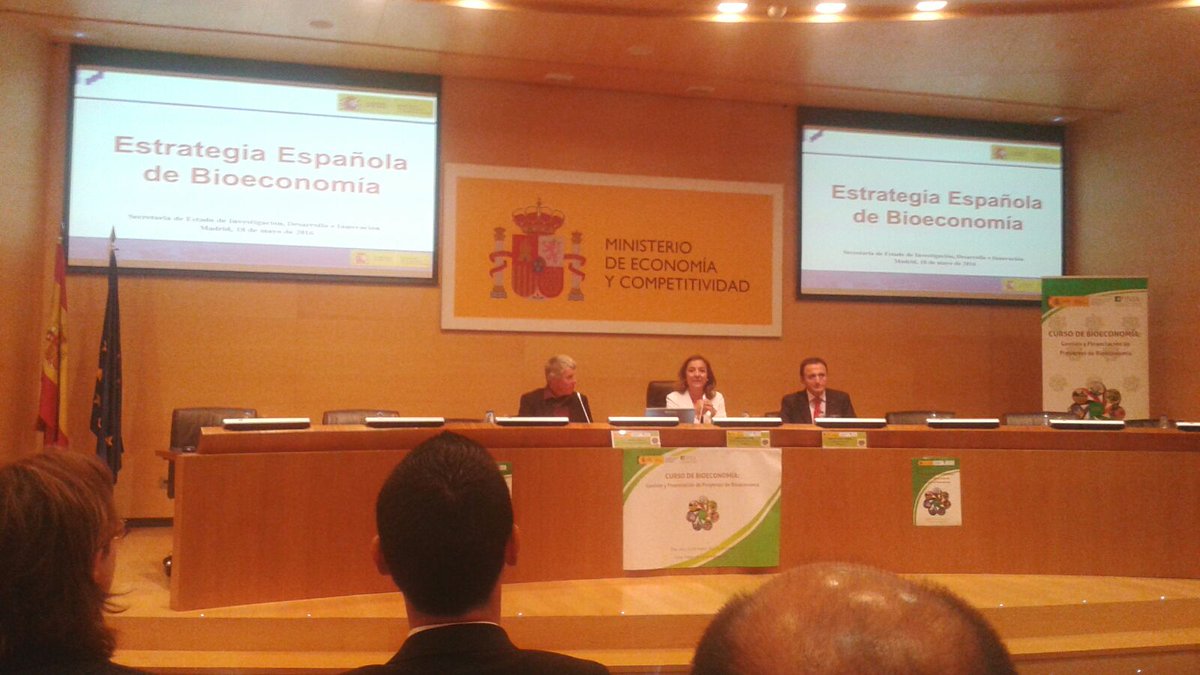 Asistiendo al Curso sobre #Bioeconomía organizado por INIA <a href="/_minecogob/">Economía, Comercio y Empresa</a> #biomasa <a href="/EuropaMASi/">Europa+i</a> #medioambiente