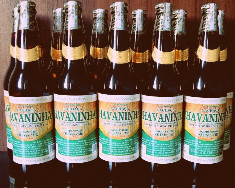 Produzida com esmero e capricho em Salinas. Visite cachacahavaninha.com.br
