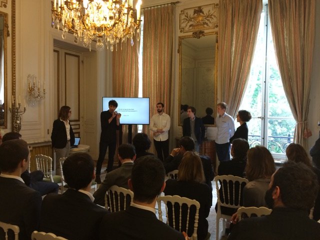 MyriamElKhomri's tweet photo. Félicitations aux équipes gagnantes du Hackathon sur le CPA! Ils intégreront la plateforme dès 2017 #constructionCPA https://t.co/DWEZpkc3jz