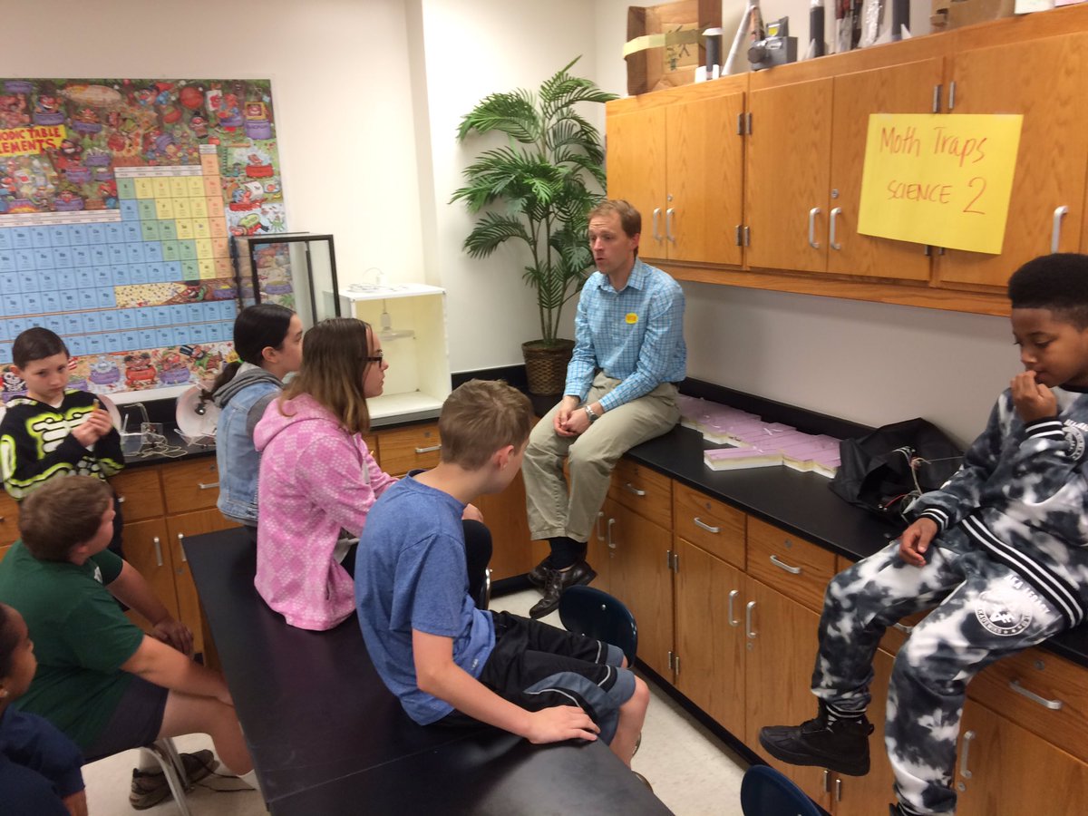 rsvoigt's tweet image. Students @MMS_ELPS meet to pose their own research questions about the #mothproject