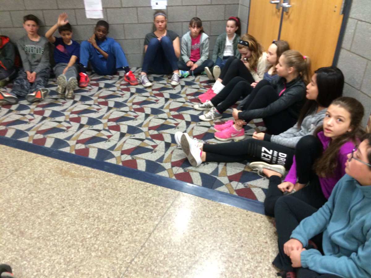 rsvoigt's tweet image. Students @MMS_ELPS meet to pose their own research questions about the #mothproject
