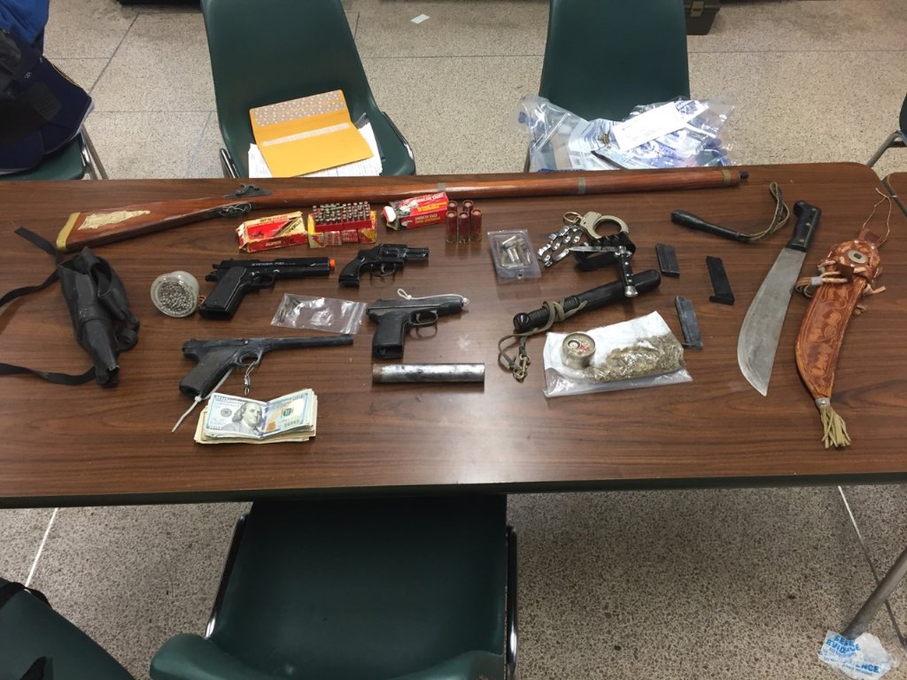 NYSafetyPatrol's tweet photo. .#redhook search warrant leads to seizure of 2 hand guns, rifle &amp; imitation gun. #3lessguns https://t.co/AFUR3g61MV