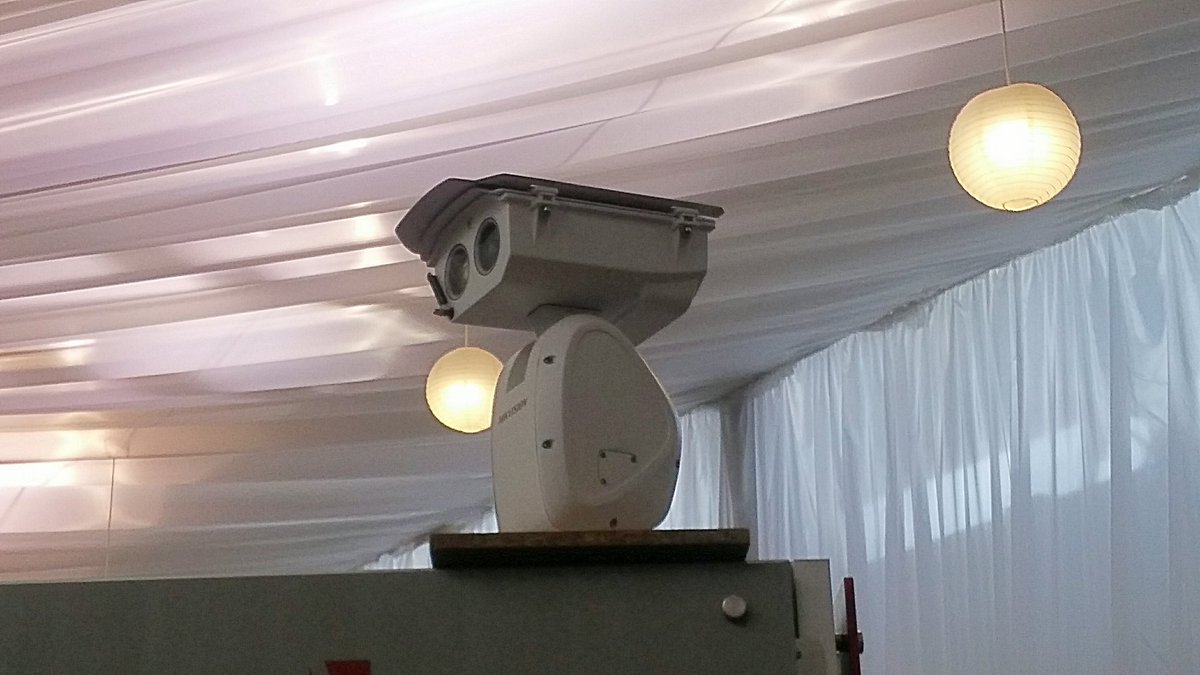 revizion0's tweet photo. WALL-E, is that you? Nice zooming camera on this thing. https://t.co/oSfhOYeWVp