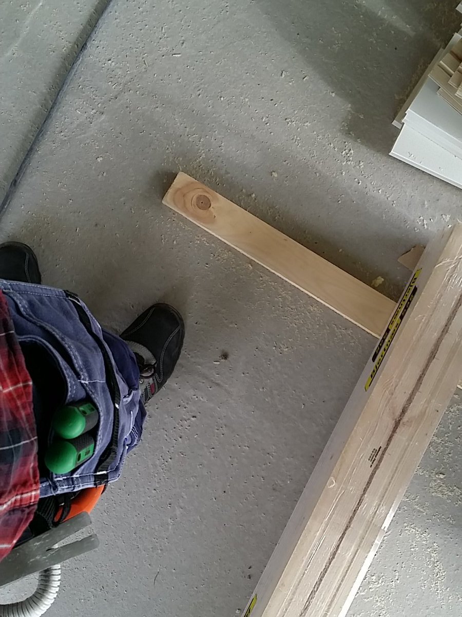 5ymm's tweet image. Look at me! I'm an electrician today!