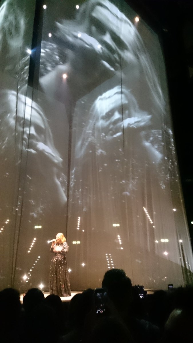 ManuelaMaze's tweet photo. Simply amazing 😍 what a great girl she is 💜 #whatavoice #AdeleLive2016 #Zurich @Adele https://t.co/XeFFKdEjGr