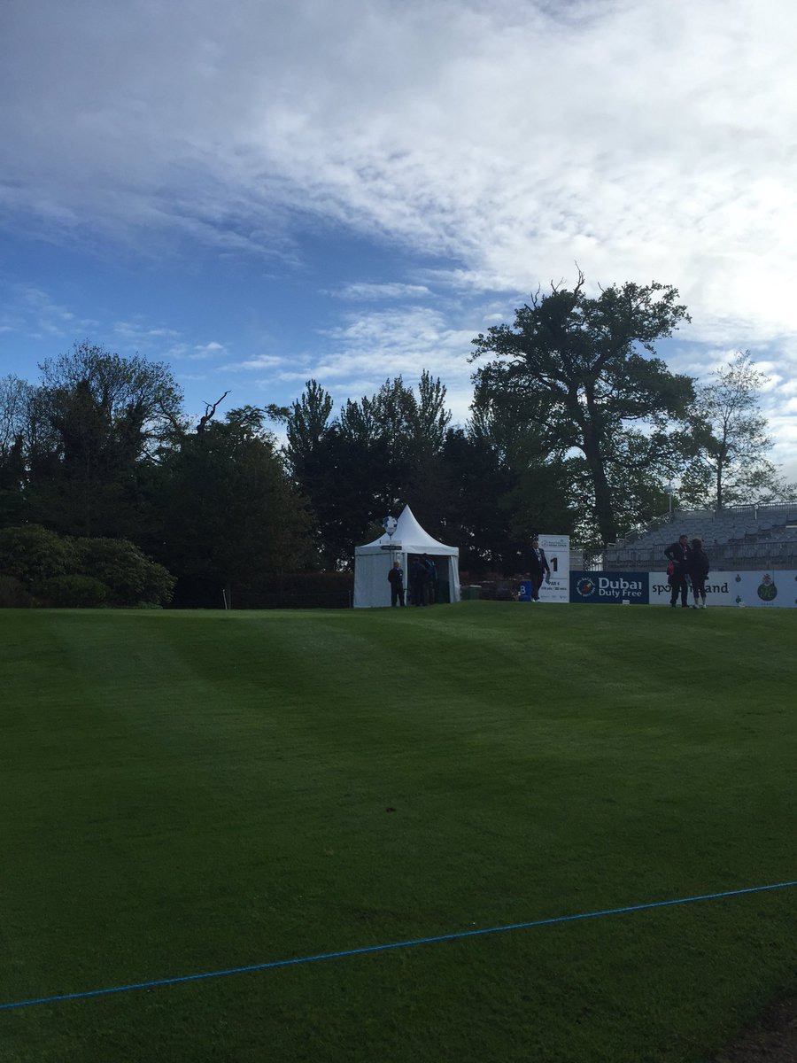 thekclub's tweet photo. Blue skies here at the first tee box for the #DDFIrishOpen2016 @thekclub! Come on sunshine #ProAm https://t.co/q0iDGFfdnv