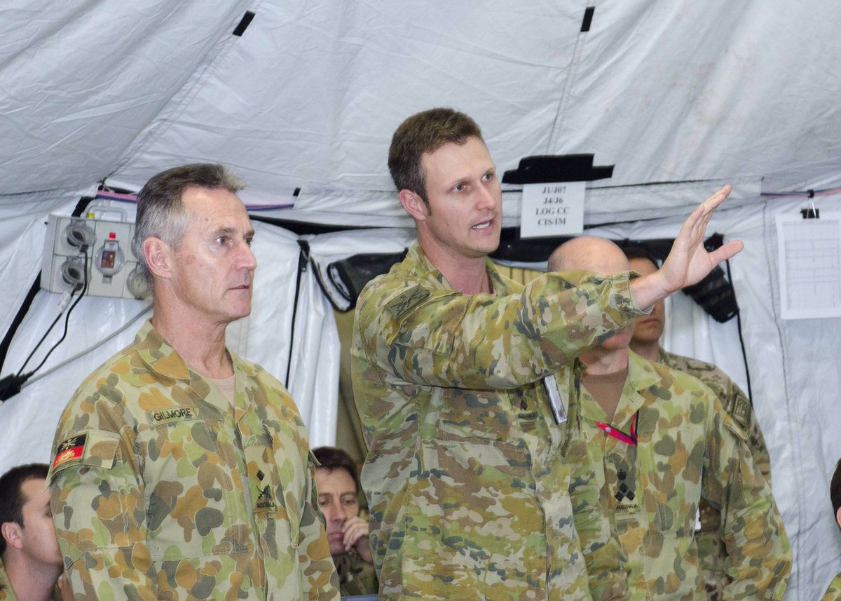 OldMechHead's tweet image. COMD #FORCOMD watching the #1DIV JOR in action @AustralianArmy