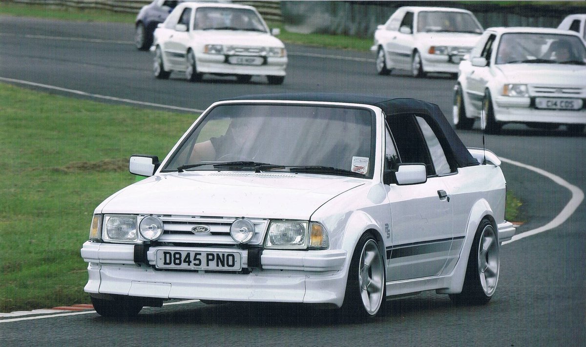 lavery_ross's tweet photo. Would love one of these for summer 😎😎🏁👍 #Escort #RSTurbo #Ford #FordUK #RSOC  #OldSkool https://t.co/O86e0aIUPI