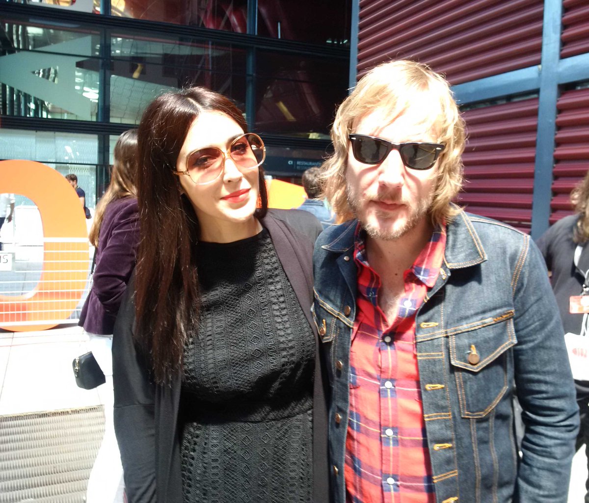 Dos de las mejores voces de nuestro país  en #Radio3enelReinaSofia : <a href="/AnniBSweet/">Anni B Sweet</a> y <a href="/PacoNeuman/">Paco Neuman</a> !