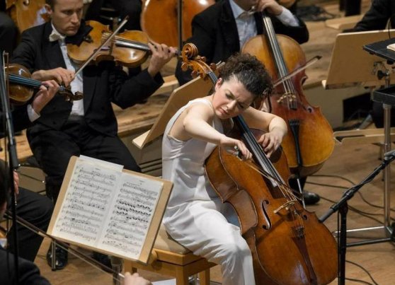 gazzettamantova's tweet photo. Miriam Prandi, tecnica e passione applicate al violoncello https://t.co/YlSqNCMakP #Mantova https://t.co/t2GrOMIG5Y