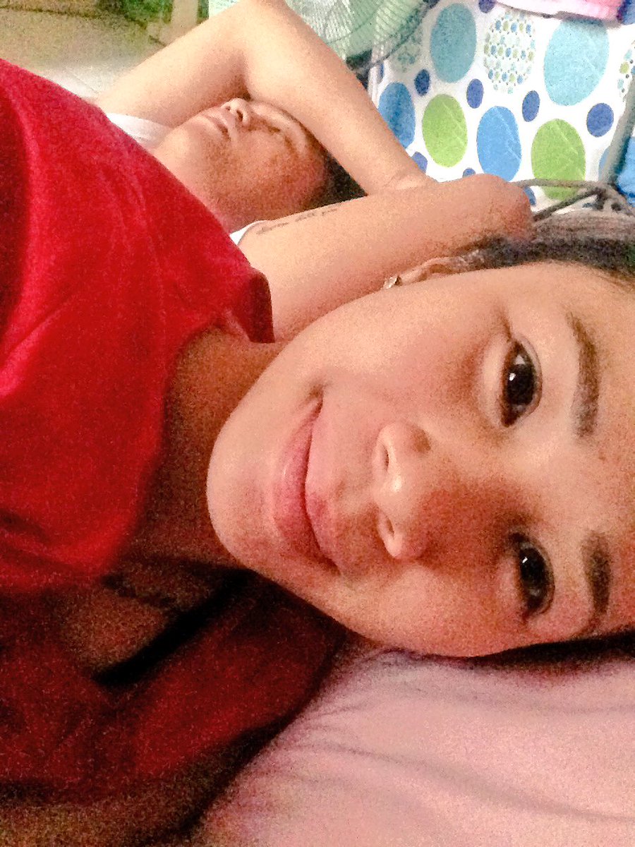 katbrasileno's tweet photo. Kahit nakakainis sya minsan. 😤😤😤 pero still thank you sa pag bantay sakin @kimbrianyap #sickgf https://t.co/mcGXBGTTpb