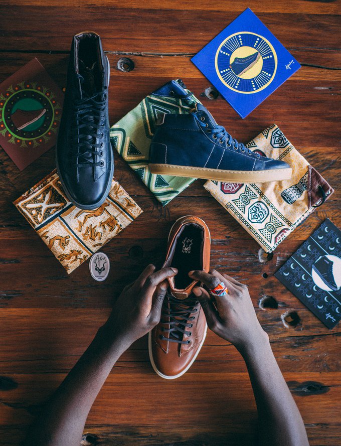 wearedanhome's tweet photo. #Afrosneaker : un #kickstarter que nous soutenons ! https://t.co/Uq3infHrBU https://t.co/zGQbW6Zkyo