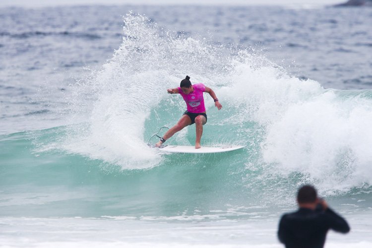 surfertoday's tweet image. &amp;gt; @tylerGwright takes out the Oi Rio Women&apos;s Pro 2016
goo.gl/ntoh9Y
#tylerwright #oiriopro #surfing