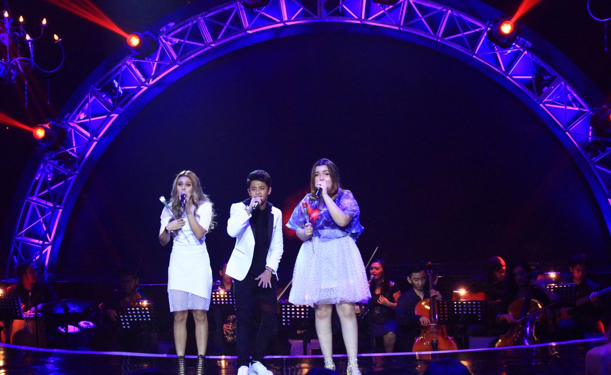 .<a href="/bastiansteel/">Bastiansteel</a> sama <a href="/JEPEofficial/">JeBe & Petty</a> mau duet lho! Kira-kira nyanyi lagu apa ya? #Kilau11SMN <a href="/bstarzloversOFC/">Bastian Bintang FC</a>