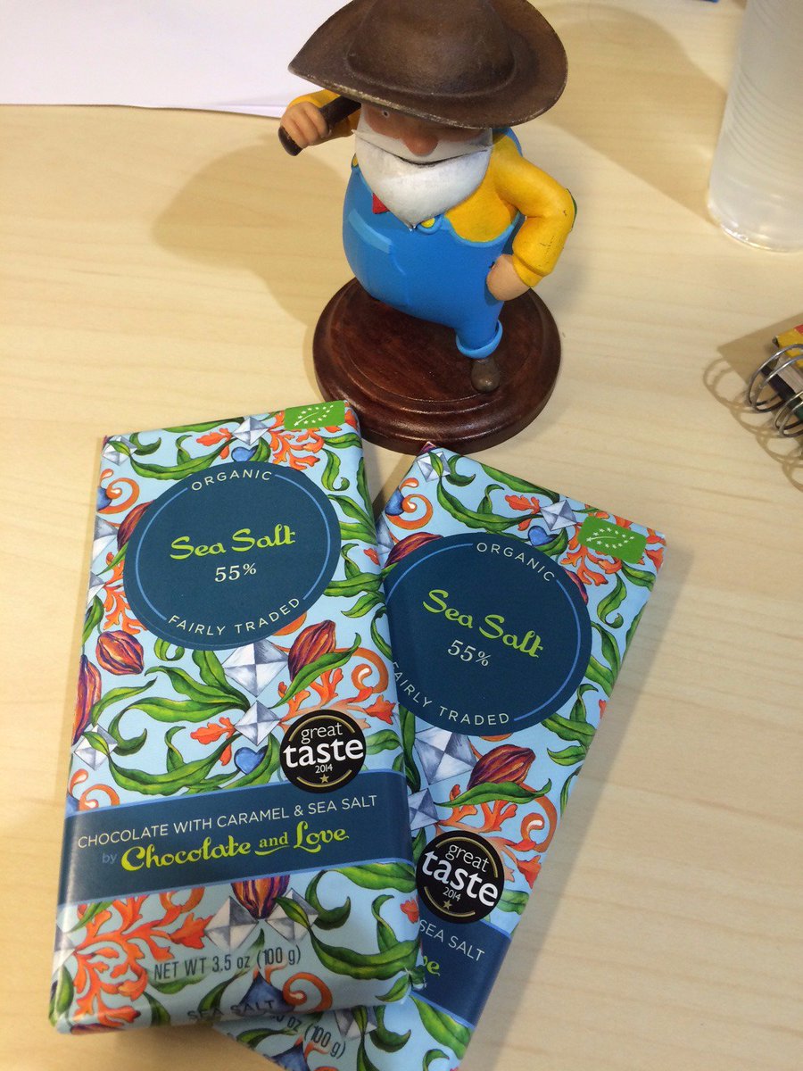 ProjectMStudio's tweet photo. One of the lovely things about @WeWorkLDN is coming in and finding lovely free samples waiting! #WePerk @ChocandLove https://t.co/oxirem002B