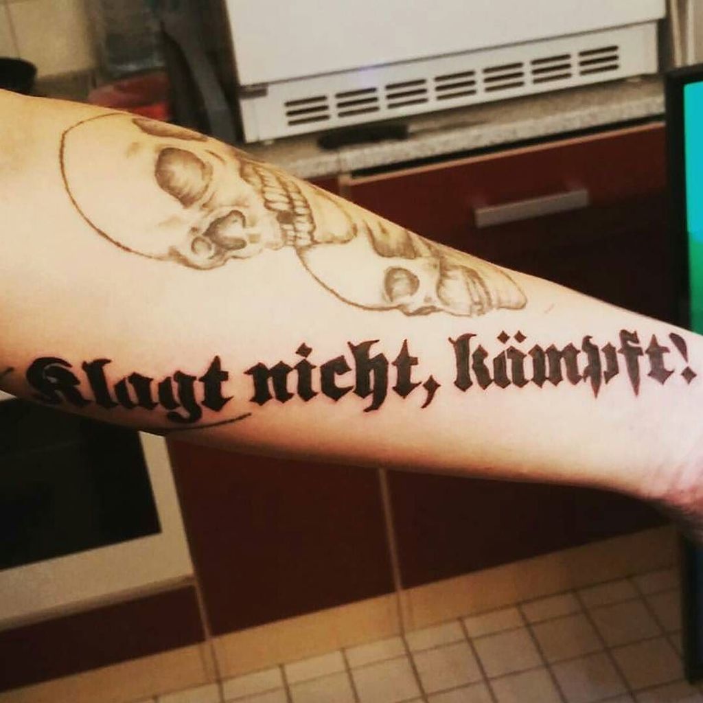 klagt nicht kämpft tattoo