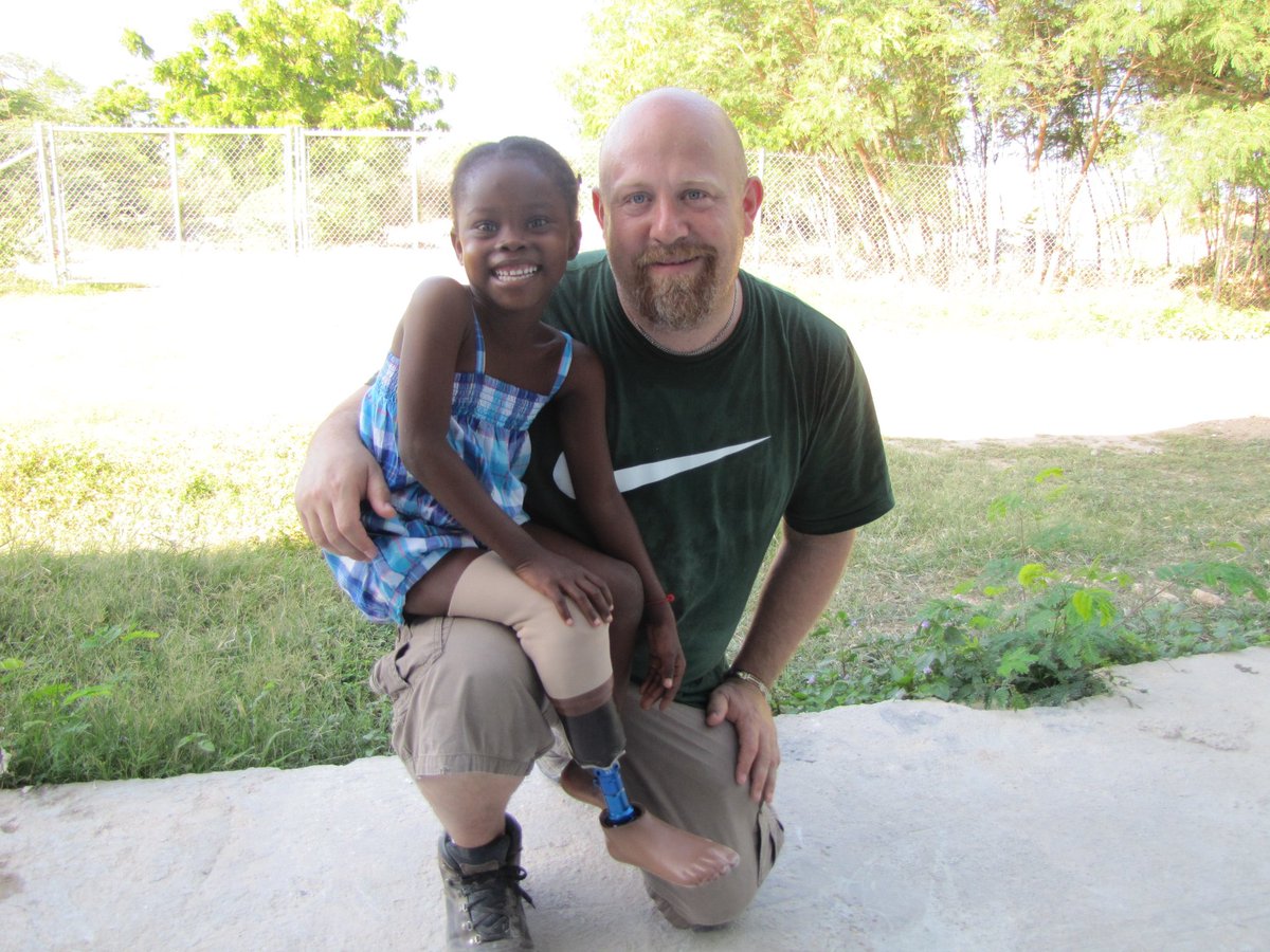 Only 4 more days til I return to Haiti!...psyched to get down there n change some lives :)