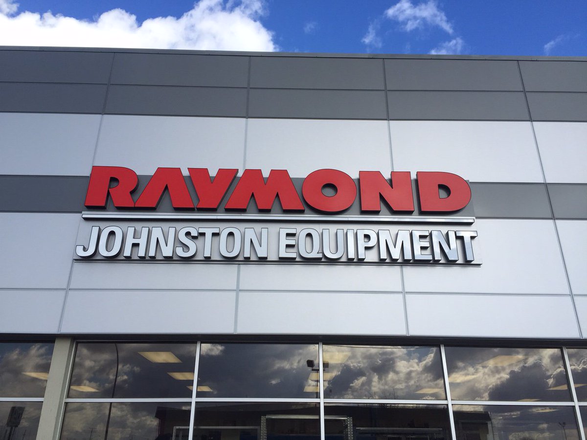 CLSS_LED_LIT's tweet photo. LED Illuminated sign Letters on Raceway https://t.co/Aej1gPbbpV