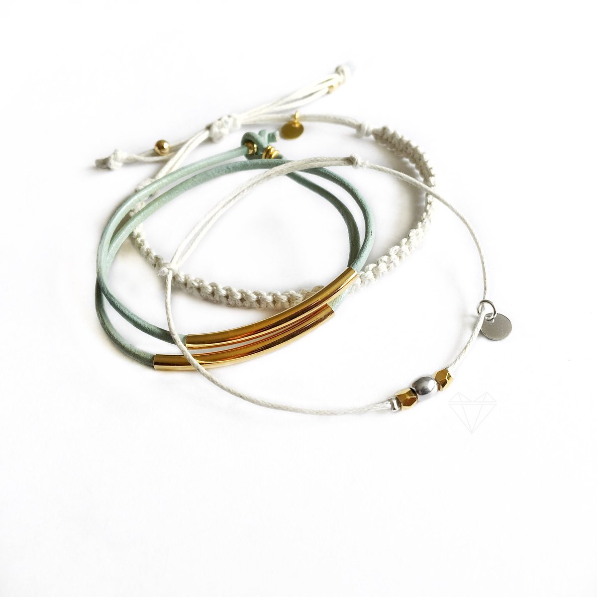 Set van vandaag:
The double tube bracelet.
#Macramé bracelet.
Collectbracelet, facet.
Goede set voor het #voorjaar.