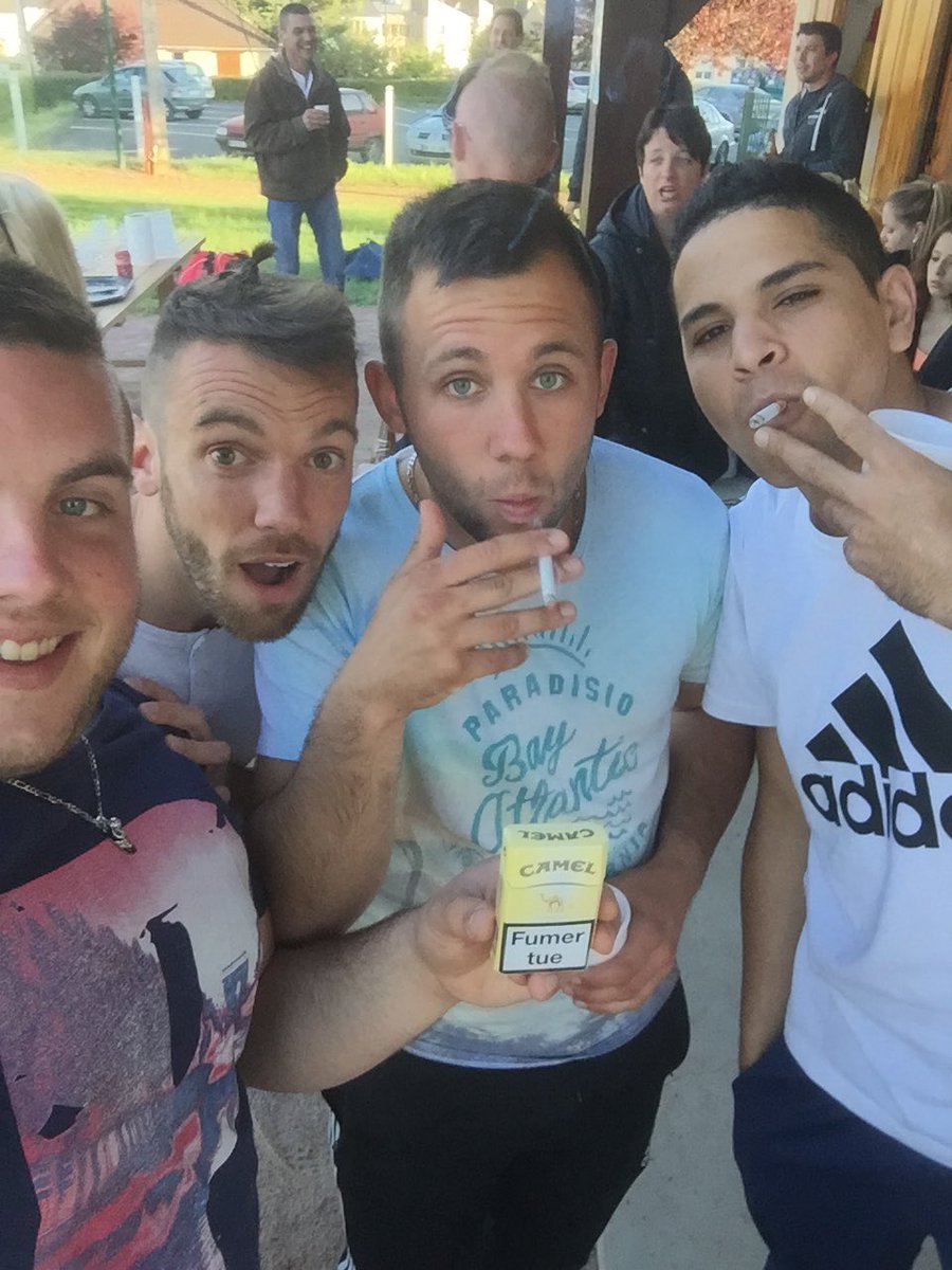 thomas_vade's tweet photo. #Champions #ceton #friends #Football https://t.co/SHMCD0LWTE