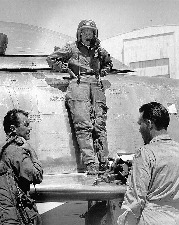 socialsciencewa's tweet photo. #otdinscience 1953-05-18 #jacquelinecochran 1st woman to break #soundbarrier in #rcaf #f86 #sabrejet #aviation https://t.co/tBUKUrvrOq