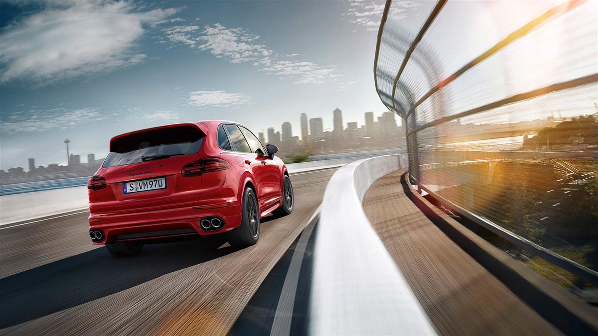 PorschePorto's tweet photo. #Porsche #CayenneGTS para emoções fortes e uma performance excepcional https://t.co/PWR6Op8I5K https://t.co/MXPFlZ68h1