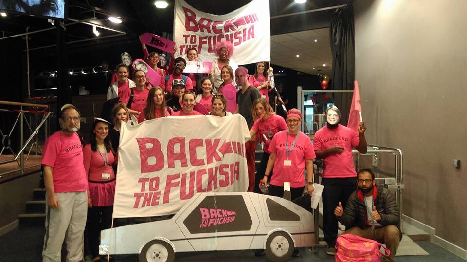 TeamFuchsiaUOB's tweet photo. Squad goals! #BackToTheFuchsia #EndOfYear2016 @UniofBradford https://t.co/TPqJC19UNX