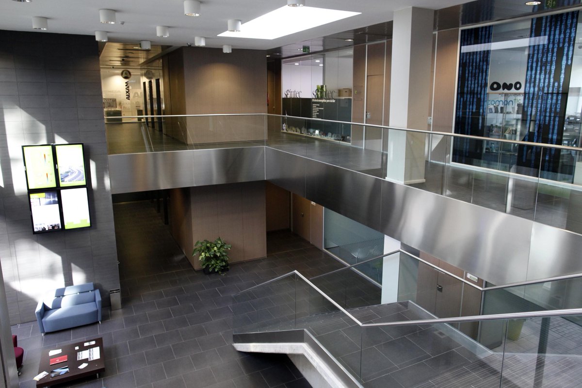 És l'entorn ideal per a la teva #empresa. T'oferim mil i una solucions perquè t'instal·lis. Vine a comprobar-ho!