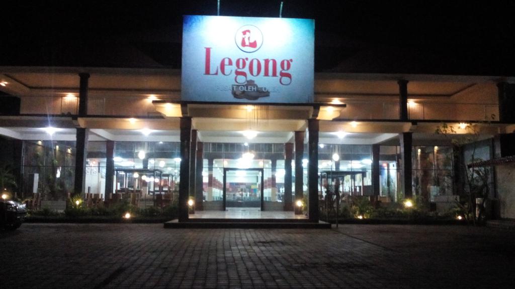 ClubMekarLombok's tweet photo. @ClubMekarLombok ll opening 18-5-2016 pusat oleh2 legong terbesar n terlengkap @infolombok https://t.co/V2XkEtcfB5