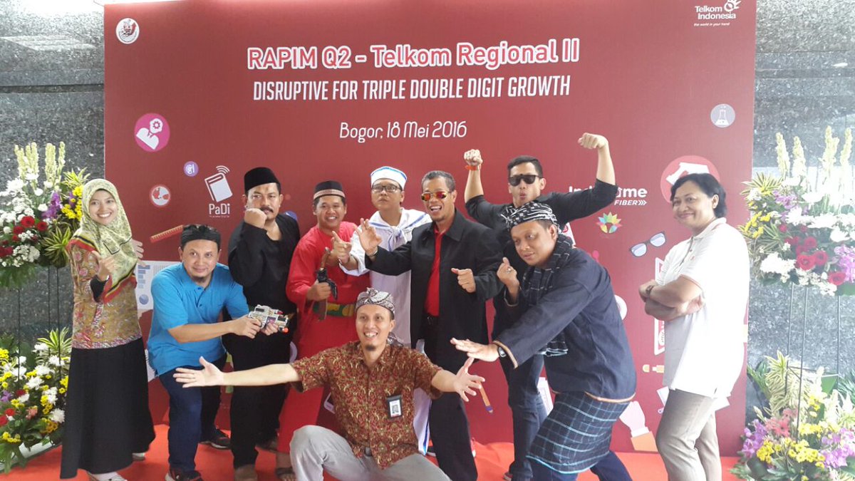 masbhei's tweet photo. After performance CA , alhamdulillah lancar &amp; luarbiasa
#RapimQ2TR2  #LivingTheTelkomWayTreg2 https://t.co/F4kzcTp8XH