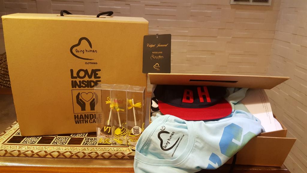 VidyutJammwal's tweet photo. @ashley_rebello1 thankyou for the #BeingHuman goodies  (love the vj chocolate ) https://t.co/VEZzPL4aq6