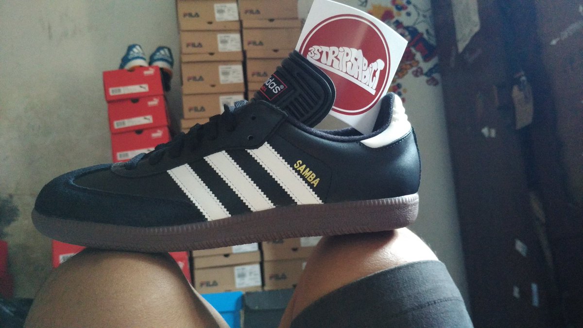 Last Stock
Adidas Samba Classic (lidah panjang)
Size 41 1/3
<a href="/FS_80cs/">FAMILY 3STRIPES</a>
