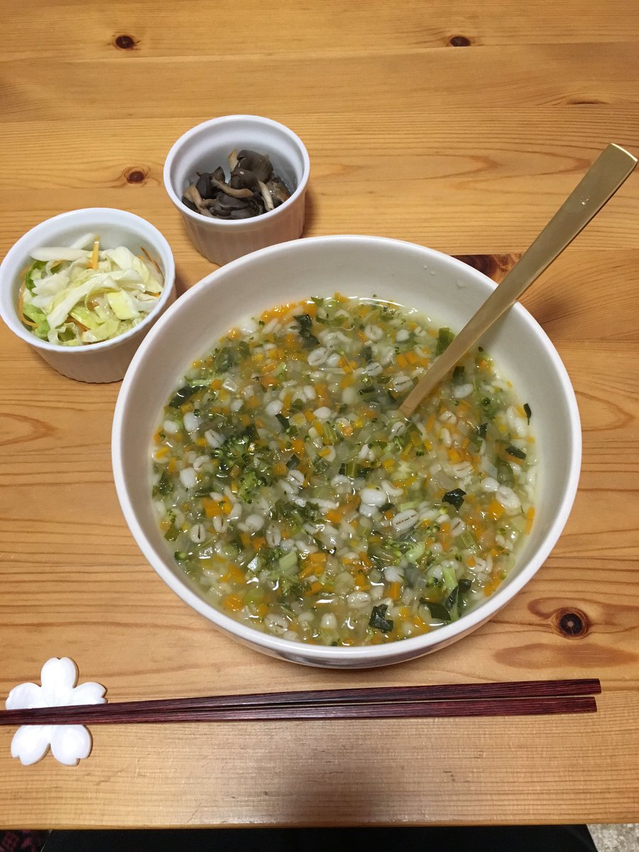 うにゃ On Twitter まんがレシピ にがくてあまい の雑穀スープ 野菜の甘みと多少の えぐみがとても美味しい ランチ外食しちゃったから 作り置きの野菜おかずでリセットごはん