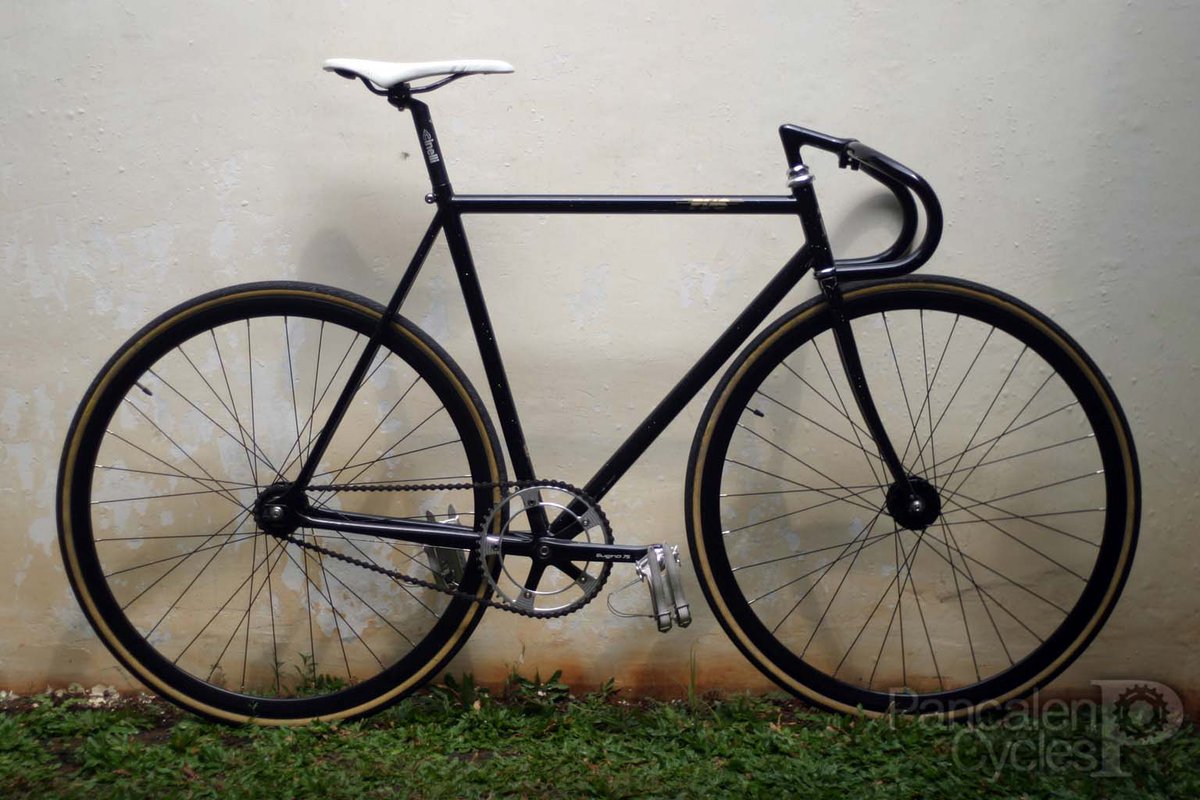 here comes the boss.

pancalencycles.blogspot.com/2016/05/here-c…