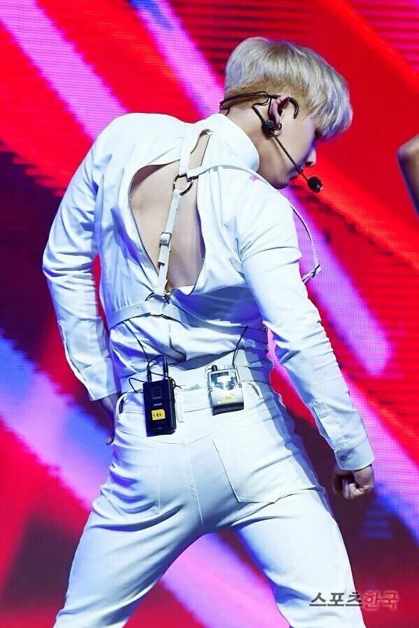 PilotOfKWave's tweet image. Why you gotta be so rude! You so sexy rude! Agh!

#MONSTA_X #MonstaXAllIn