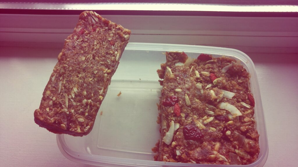 optimistic_hc's tweet photo. So proud of my new client! One week into to a 3 month program and he's transforming his diet! Seed + nut bar https://t.co/DtJae9SSaA