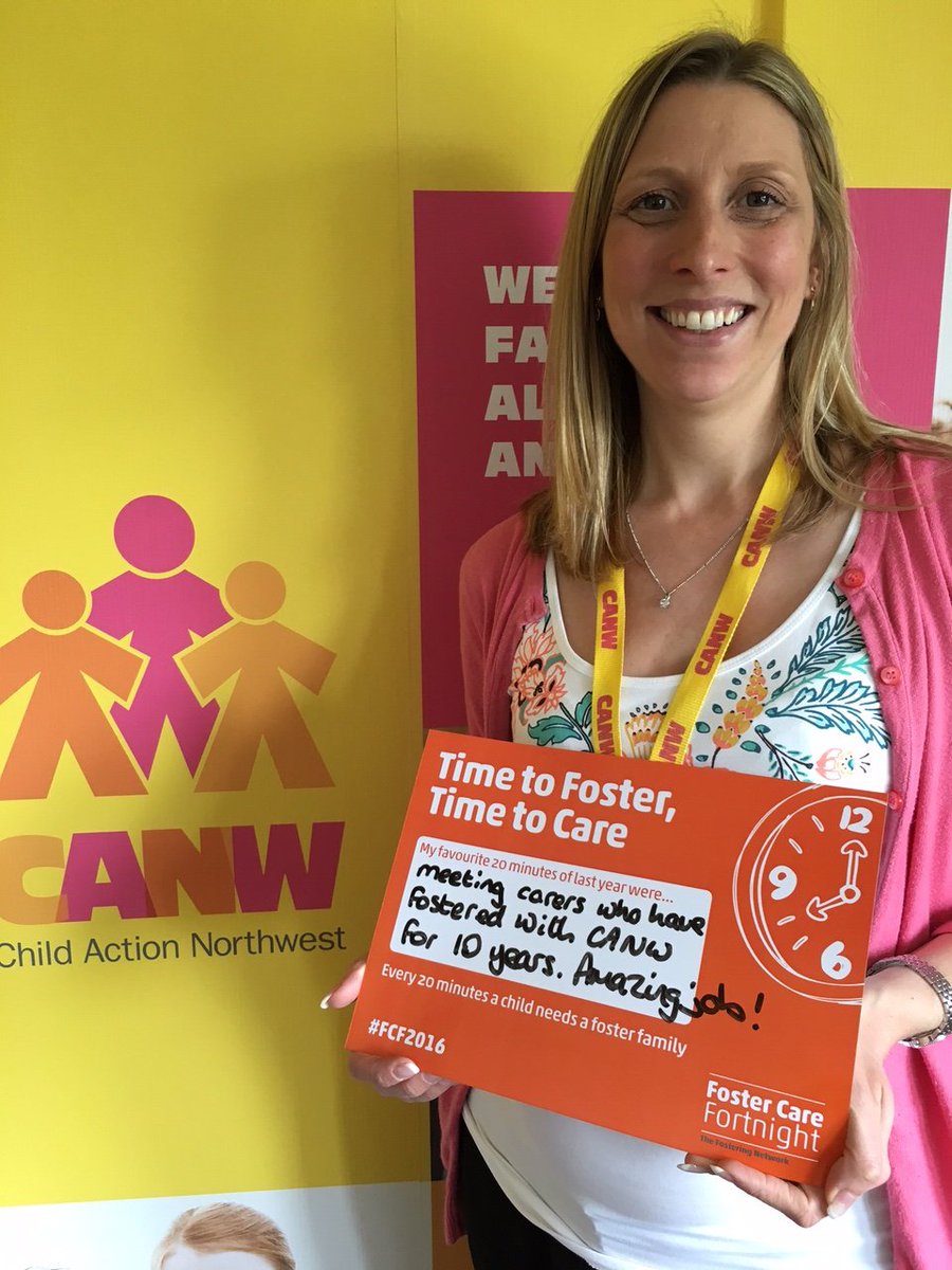 TeamCANW's tweet photo. Our Sarah is holding the @fosteringnet placard today! Sharing her favourite 20 minutes of last year! #FCF2016 https://t.co/1zCKoOAezN